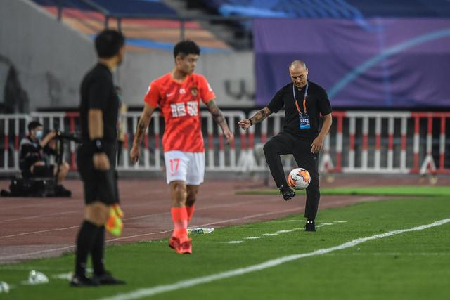 世界杯 | 随笔：足球那么小，足球这么大